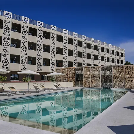 Hotel San Lucianu 4*